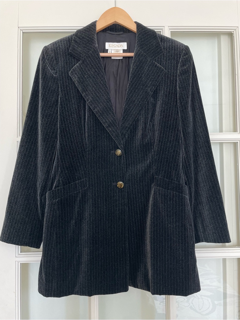 Escada velvet pinstripe charcoal grey blazer jacket size DE 40 / US 10